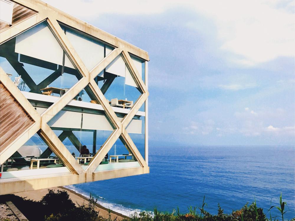 SEA HOUSE