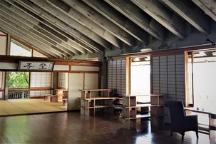考える村